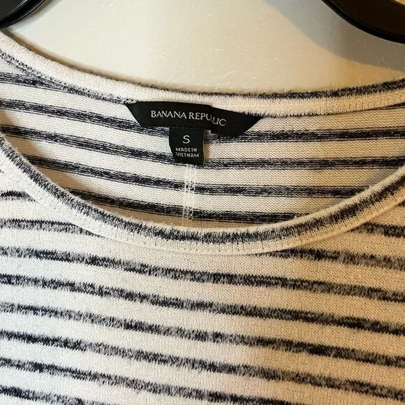 Banana Republic White Blue Striped Short Sleeve Tee Size Small - Picture 4 of 7